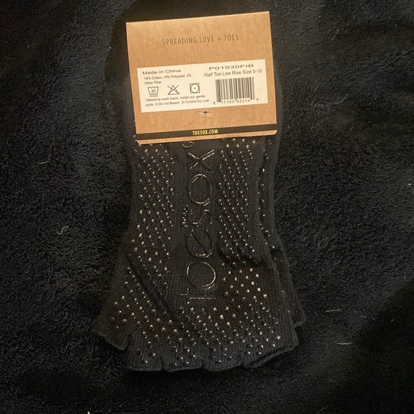 TOESOX - Picture 2 of 2